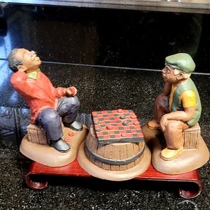 Friends & Checkers Figurines